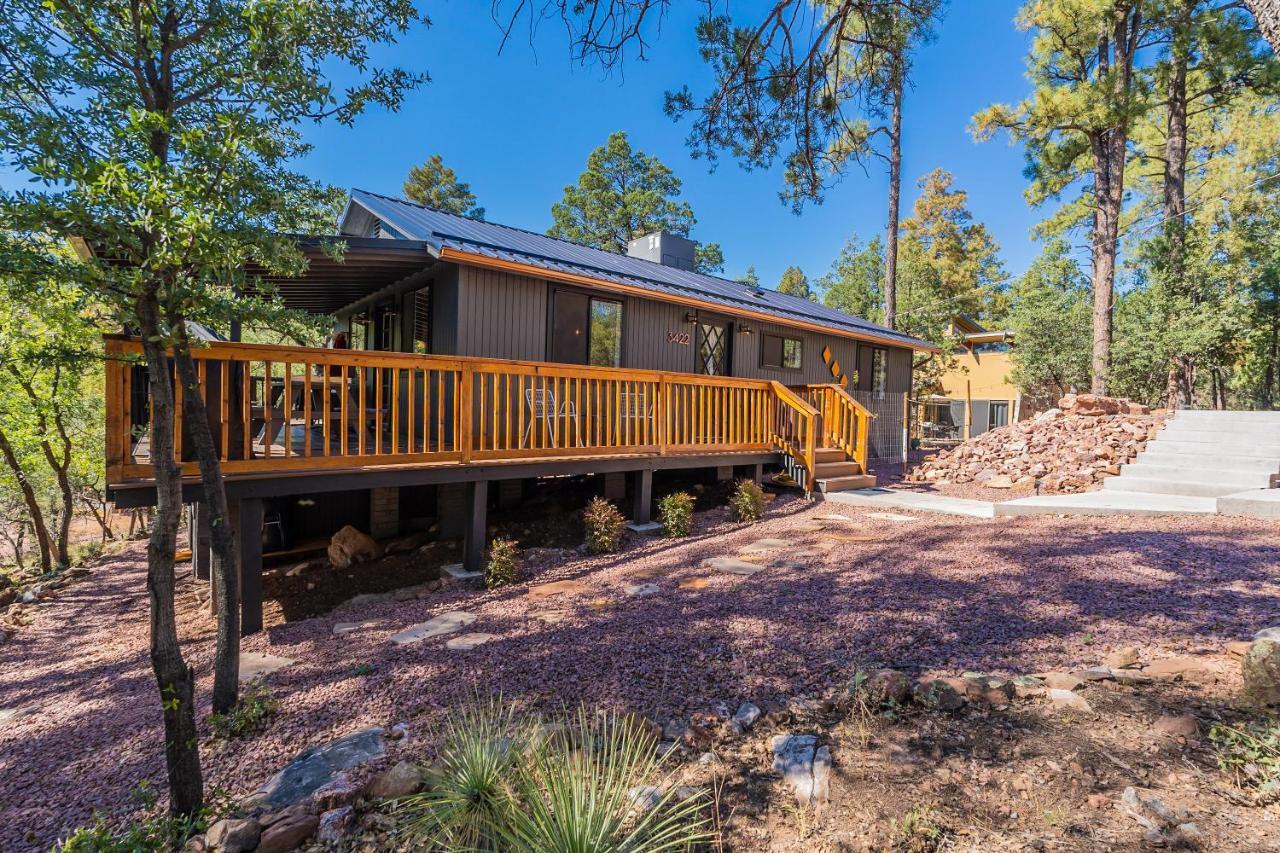 The Pine House - Cozy Mid-Century Modern, Pet-Friendly Villa Exterior photo